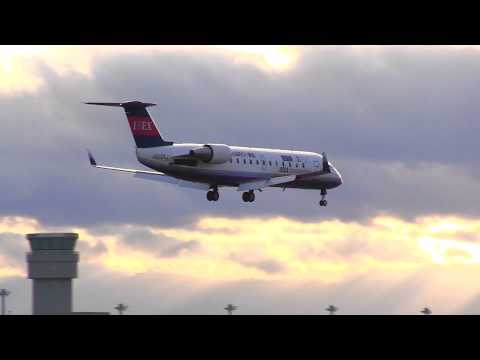 飛行機暴風着陸 IBEX Airlines Bombardier CRJ-100LR hard landing at Sendai Airport due to a storm 仙台空港