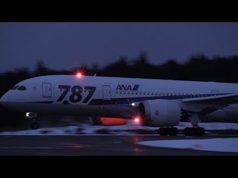 冬の秋田空港 ANA Boeing 787-8 take off &amp; landing ボーイング 787の離着陸 | Japan Akita Airport 全日本空輸 飛行機