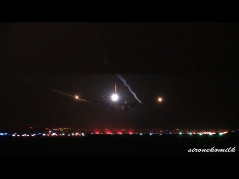 仙台空港夜景 Night Plane spotting at Japan Sendai Airport in the dense fog 夜霧の中を飛行機が離着陸 航空動画