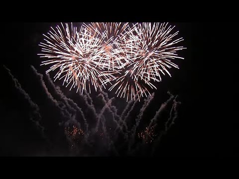 喜多方花火大会 Japan Kitakata Fireworks Festival 2011 Miagete Goran Yoru no Hoshi o 日橋川「川の祭典」見上げてごらん夜の星よ