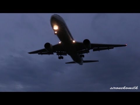 仙台空港夜景/Sendai Airport Japan - Night Plane Spotting on humid days 夜霧の飛行機離着陸