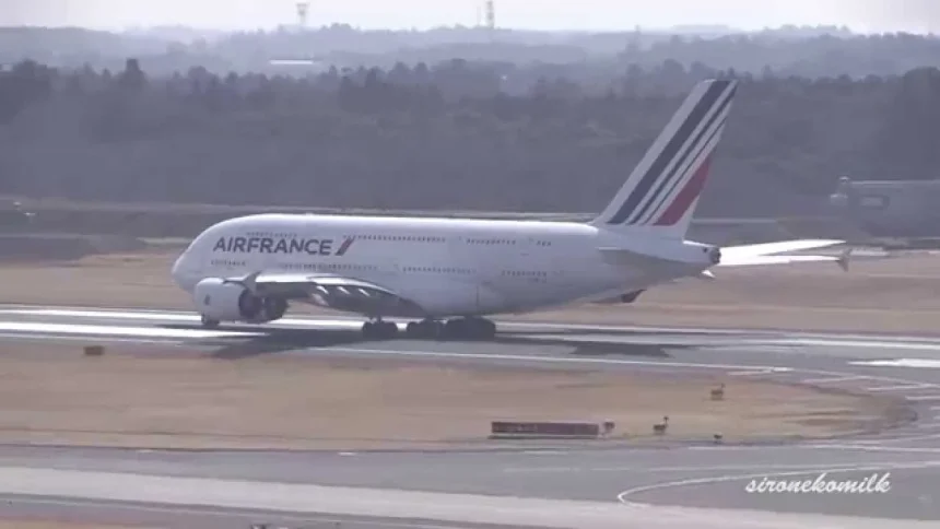 World's Largest Plane of AIR FRANCE AIRBUS A380-800 Landing & Take off at Tokyo Narita Int'l Airport