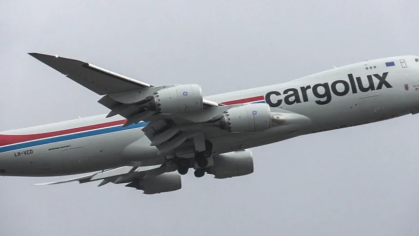 Cargolux Boeing 747-8F Landing&Take off at Komatsu Airport