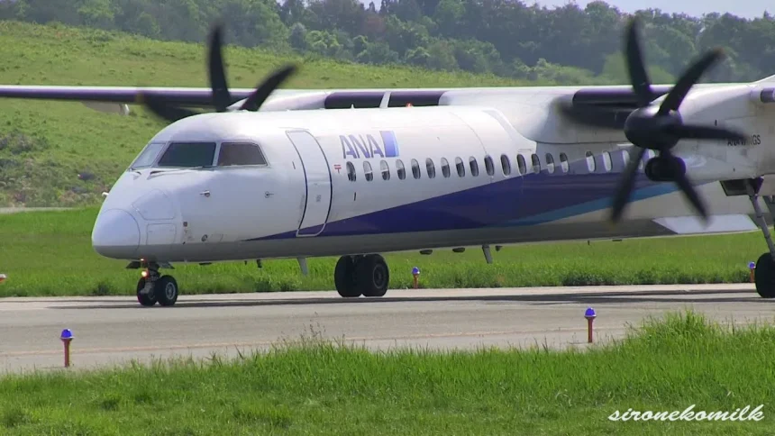 ANA Wings Bombardier DHC-8-Q400 Landing & Take off at Akita Airport