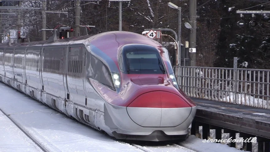 Japan Trains : Akita Shinkansen E6 Series Running in Winter