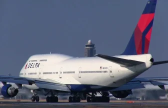 Delta Air lines Boeing 747-400 N672US Take off from Tokyo Narita International Airport