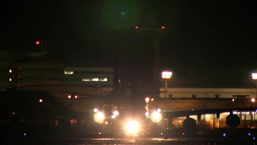 Night Plane Spotting at Tokyo Narita International Airport