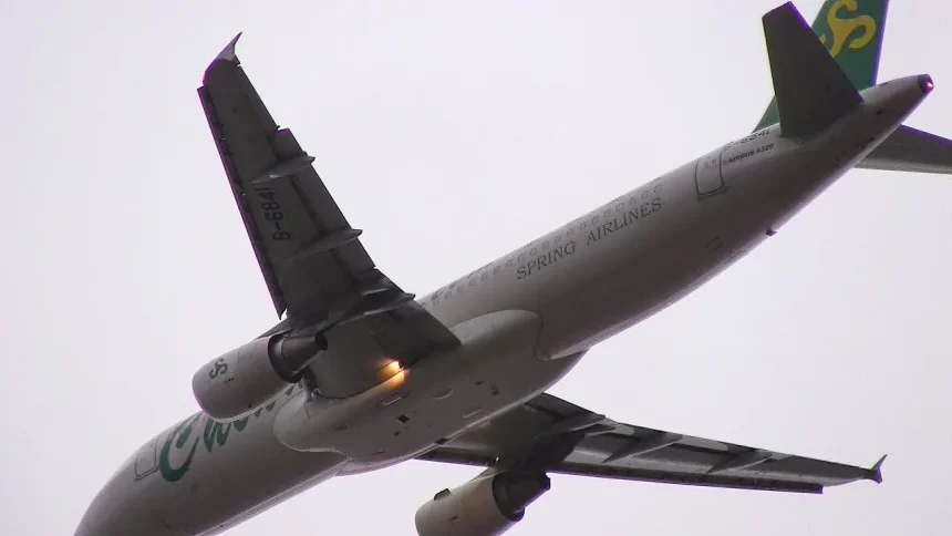 SPRING AIRLINES AIRBUS A320-200 Take off from Sendai Airport after Divert