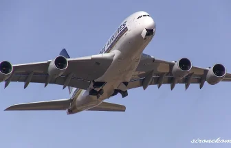Huge Airliner of Singapore Airlines Airbus A380 Take off from Narita Int'l Airport